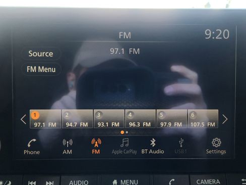 Used 2023 Nissan Rogue S image 19