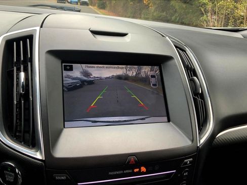 Used 2019 Ford Edge ST w/ Cold Weather Package image 27