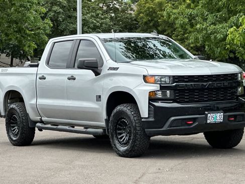 Used 2019 Chevrolet Silverado 1500 Custom Trail Boss w/ Custom Convenience Package AWD/4WD image 9