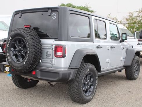 Used 2023 Jeep Wrangler Unlimited w/ Cold Weather Group AWD/4WD image 5