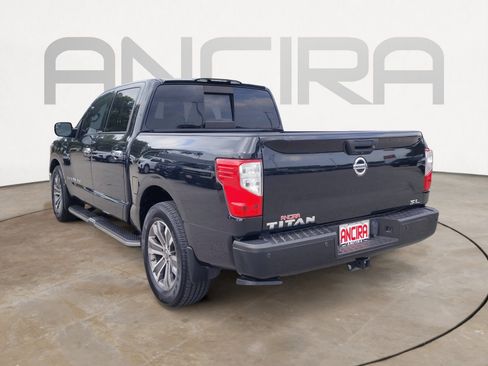 Used 2019 Nissan Titan SL RWD image 8