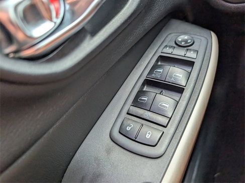 Used 2018 Jeep Cherokee Limited w/ Luxury Group image 33