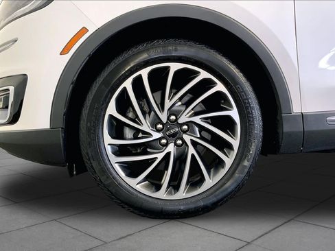 Used 2019 Lincoln Nautilus Reserve AWD/4WD image 11