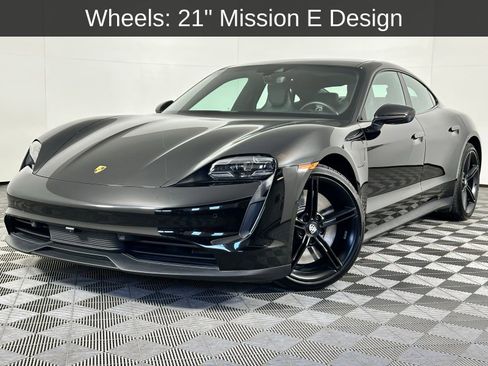 Used 2020 Porsche Taycan 4S w/ Premium Package image 17