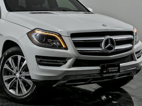 Used 2014 Mercedes-Benz GL 450 4MATIC w/ Lighting Package image 2