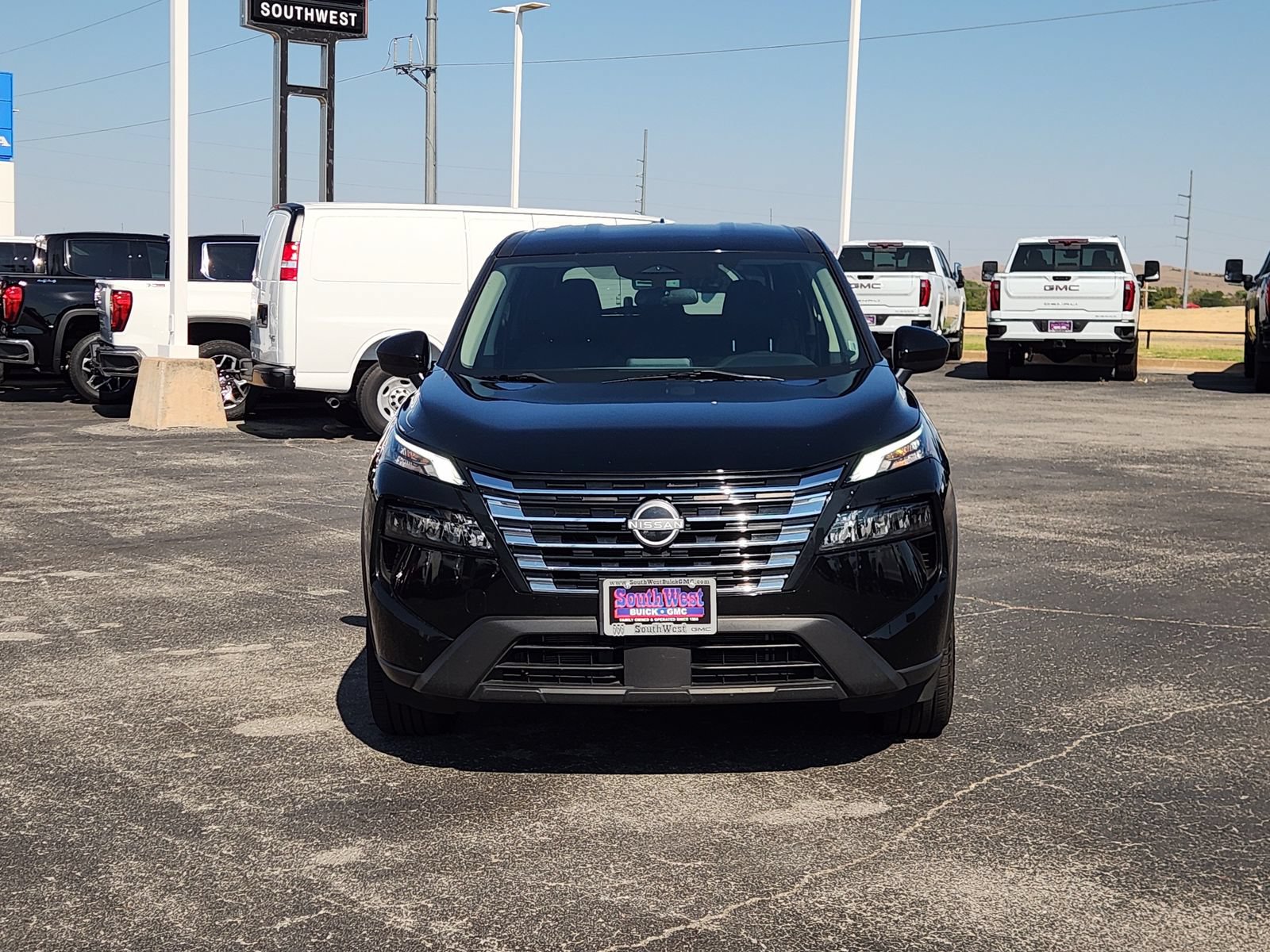 Used 2024 Nissan Rogue SV AWD/4WD image 6