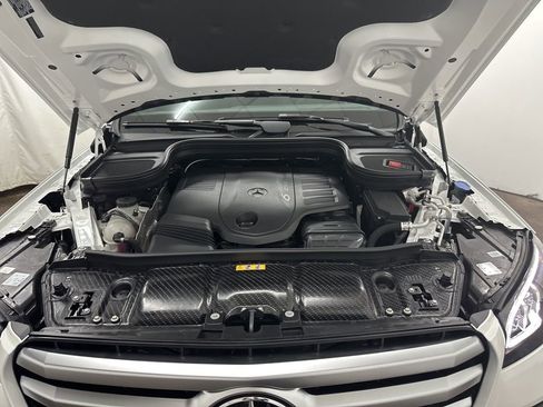 Used 2025 Mercedes-Benz GLS 450 4MATIC image 30