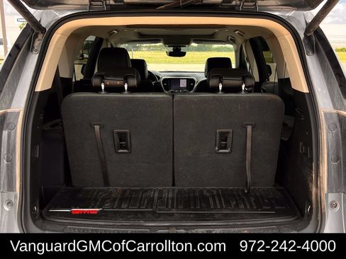 Used 2021 GMC Acadia Denali w/ Denali Technology Package FWD image 32