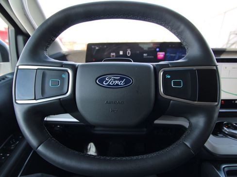 Used 2025 Ford Expedition Max Active image 21