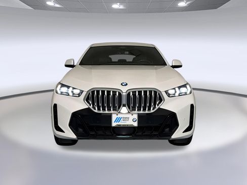 Used 2025 BMW X6 xDrive40i w/ Climate Comfort Package AWD/4WD image 6