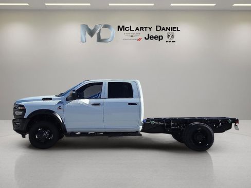 New 2026 RAM 4500 Tradesman AWD/4WD image 3