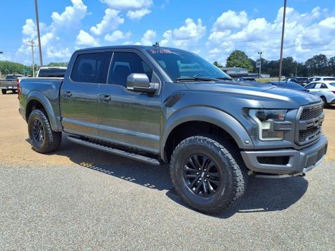 Used 2019 Ford F150 Raptor w/ Equipment Group 802A Luxury image 7