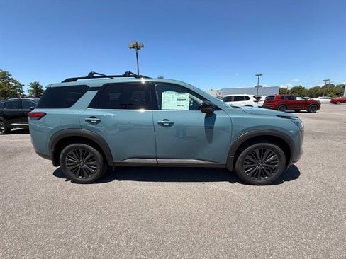 New 2026 Nissan Pathfinder SL w/ SL Premium Package (P04) AWD/4WD image 4