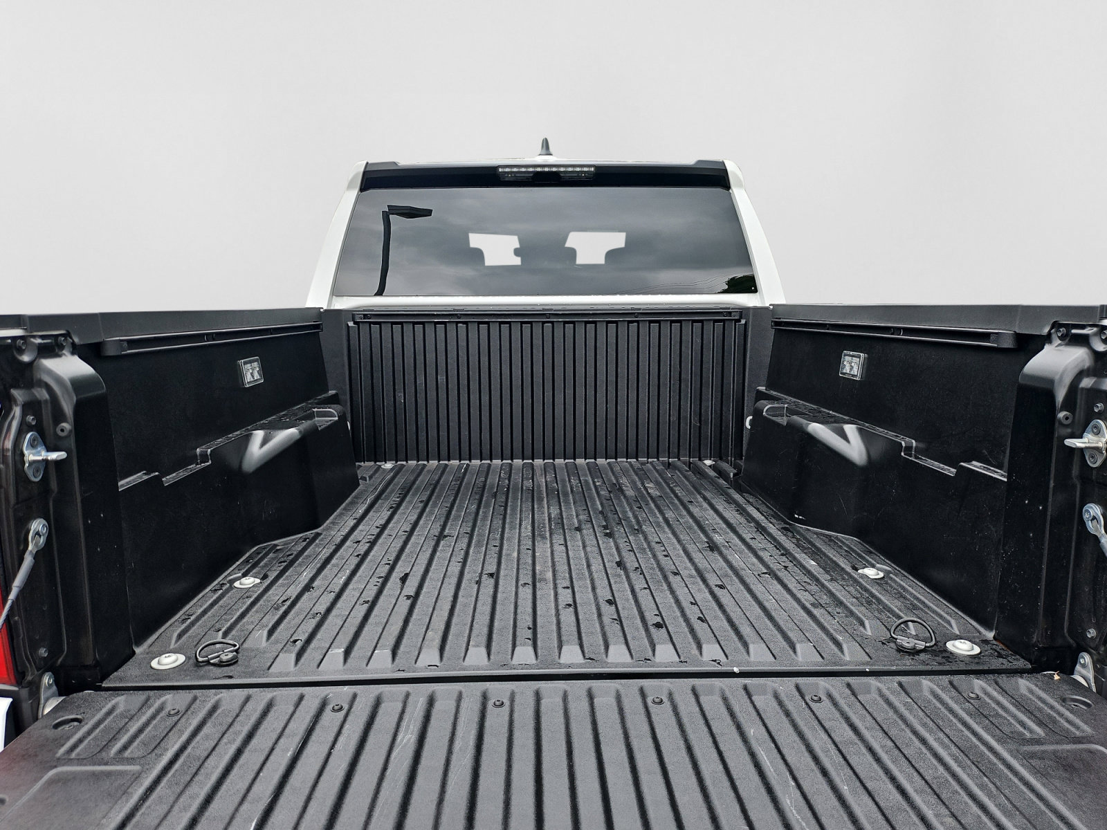 Used 2025 Toyota Tacoma SR5 RWD image 19