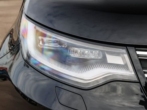 New 2026 Land Rover Discovery S image 15