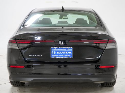 Certified 2025 Honda Accord SE image 8