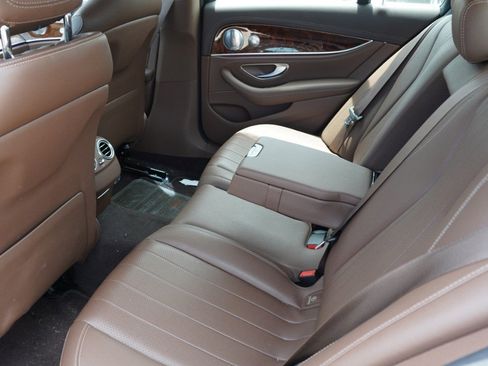 Used 2017 Mercedes-Benz E 300 image 10