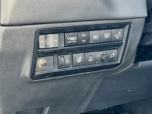 Used 2023 Toyota Tundra Limited AWD/4WD image 10