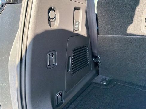 New 2026 Nissan Armada SL w/ Captain's Chari Seat Package image 30