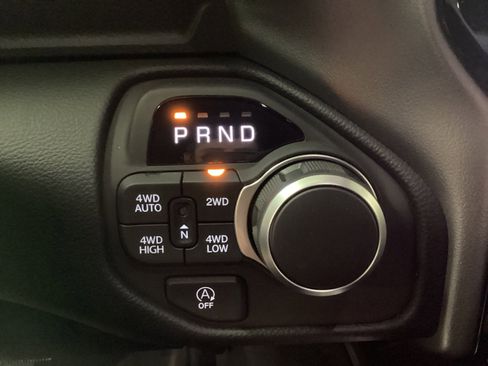 New 2026 RAM 1500 4x4 Crew Cab image 26