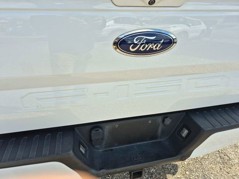 Used 2020 Ford F150 Lariat w/ Equipment Group 502A Luxury AWD/4WD image 13