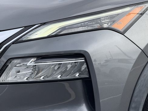 Used 2021 Nissan Rogue SV image 6