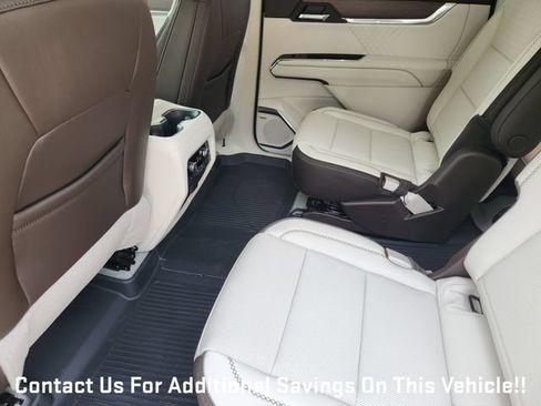 New 2026 GMC Acadia Denali w/ Super Cruise Package FWD image 21