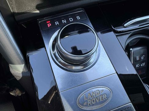 Used 2018 Land Rover Discovery HSE image 29