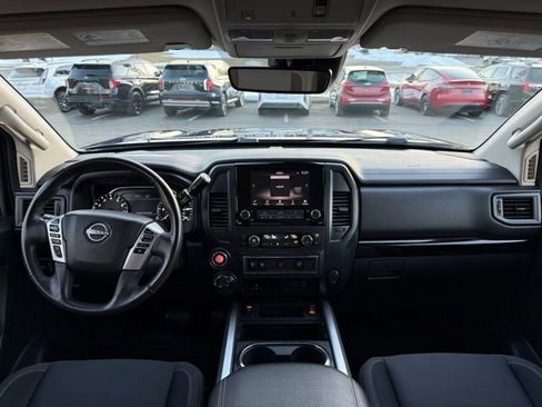 Used 2023 Nissan Titan SV w/ SV Convenience Package image 22