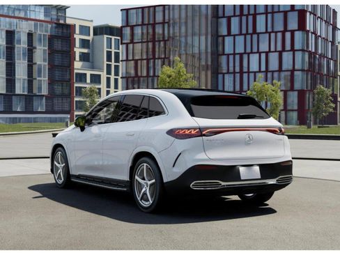 New 2026 Mercedes-Benz EQE 320 4MATIC SUV image 26
