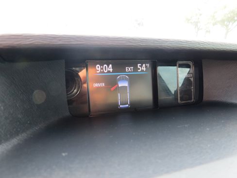 Used 2012 Toyota Sienna XLE image 19