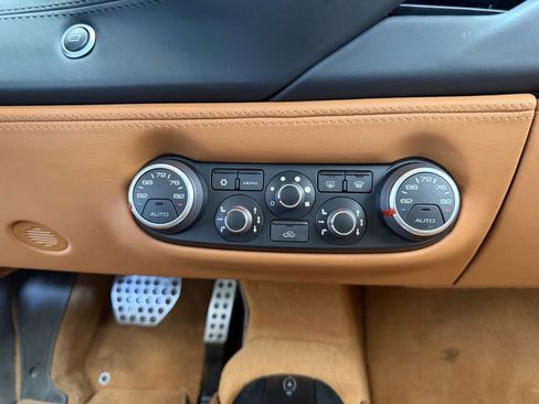 Used 2018 Ferrari 488 GTB RWD image 43