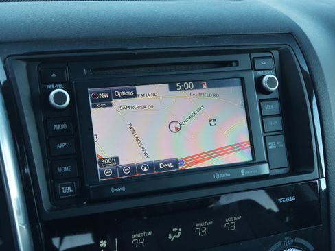 Used 2018 Toyota Sequoia Platinum image 25