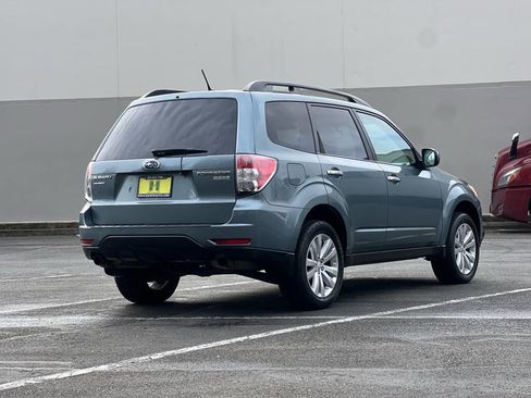 Used 2012 Subaru Forester 2.5X Premium w/ All-Weather Pkg image 5