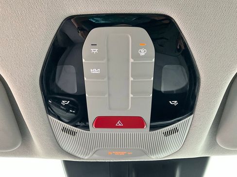 Used 2025 Kia K4 LXS image 16