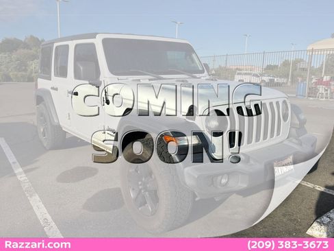 Used 2019 Jeep Wrangler Unlimited Sport image 1