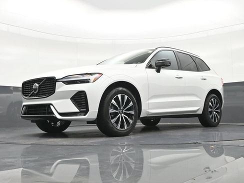 Certified 2024 Volvo XC60 B5 Core AWD/4WD image 20
