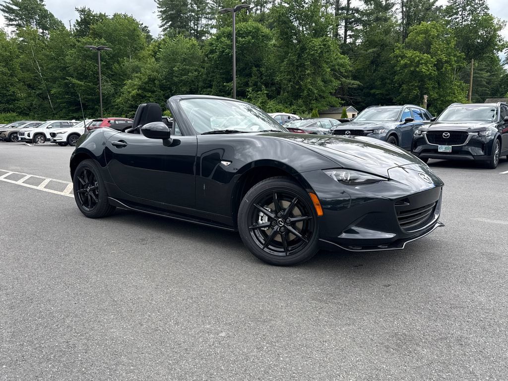 New 2026 MAZDA MX-5 Miata Sport w/ Appearance Package RWD image 8