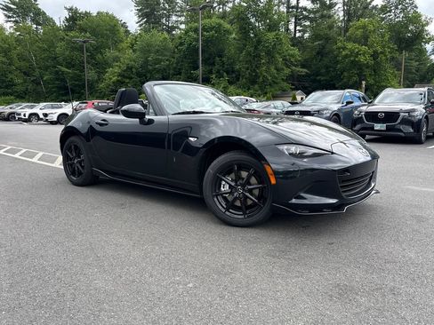New 2026 MAZDA MX-5 Miata Sport w/ Appearance Package RWD image 8