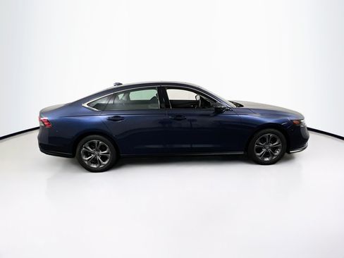 Used 2023 Honda Accord EX image 4