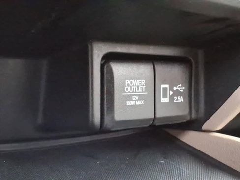 Used 2020 Honda Pilot Touring image 23