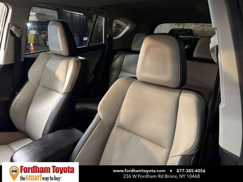 Used 2018 Toyota RAV4 Limited w/ Advanced Technology Package FWD image 18