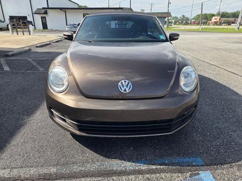 Used 2013 Volkswagen Beetle 2.5 FWD image 4