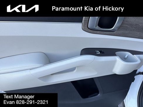 Used 2023 Kia Sorento S w/ Panoramic Sunroof Package image 13