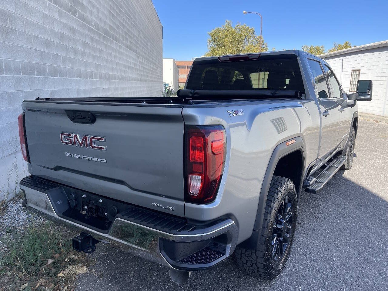 Used 2026 GMC Sierra 2500 SLE w/ SLE Value Package; AWD/4WD image 5