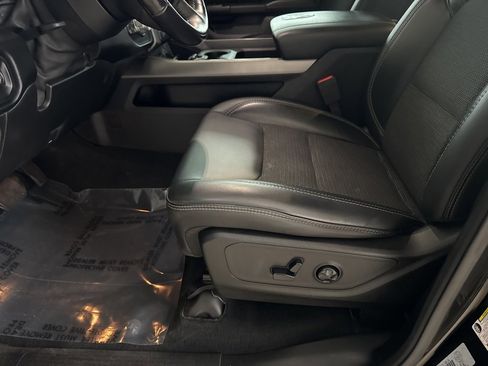 Used 2019 RAM 1500 Sport w/ Level 2 Equipment Group image 8