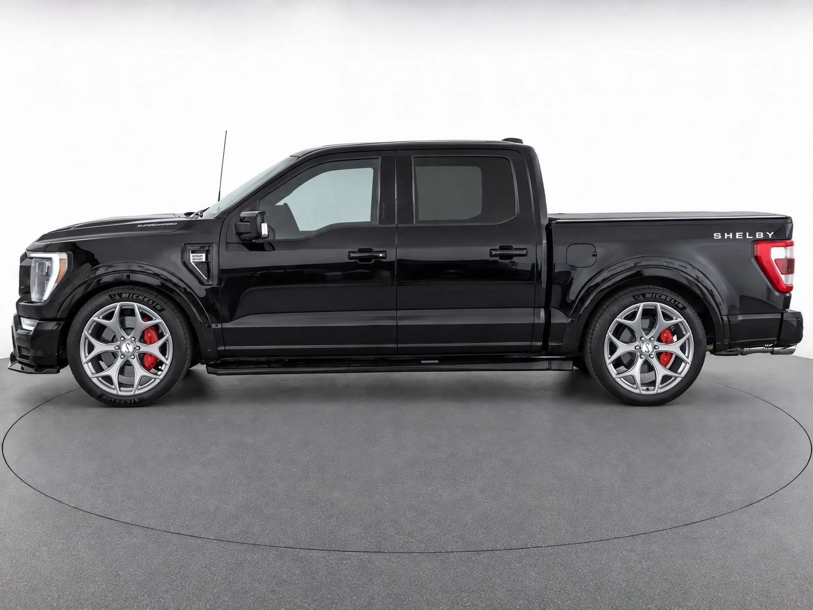 Used 2021 Ford F150 Lariat w/ Equipment Group 502A High AWD/4WD image 3