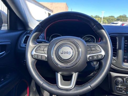 Used 2021 Jeep Compass Trailhawk w/ Sun and Sound Group AWD/4WD image 12