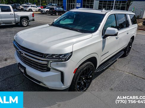Used 2022 Chevrolet Suburban LT w/ LT Signature Package AWD/4WD image 19