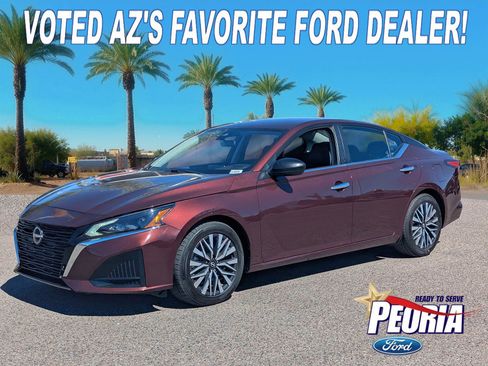Used 2024 Nissan Altima 2.5 SV image 1